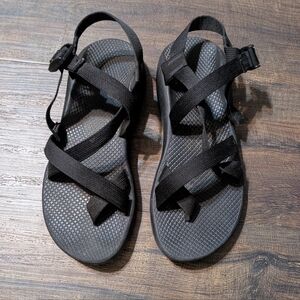 Chaco 11 Women's Black Strappy Outdoor Sandals Hiking Outdoor Water Adjustable